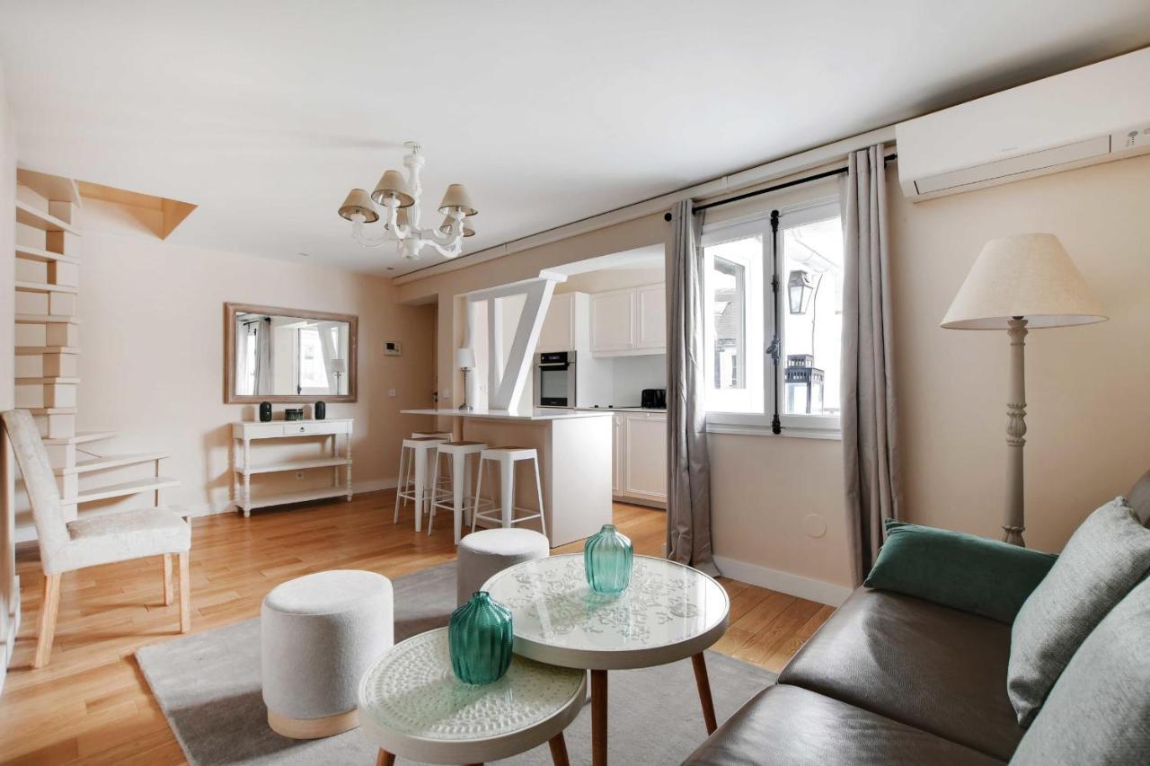 Apartment Amazing Duplex 4p- Louvre Museum Paris