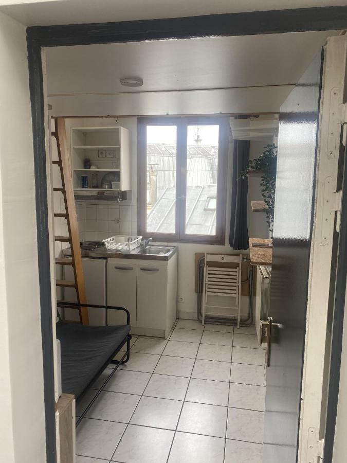 Sacre Coup De Coeur - Studio Apartment Paris