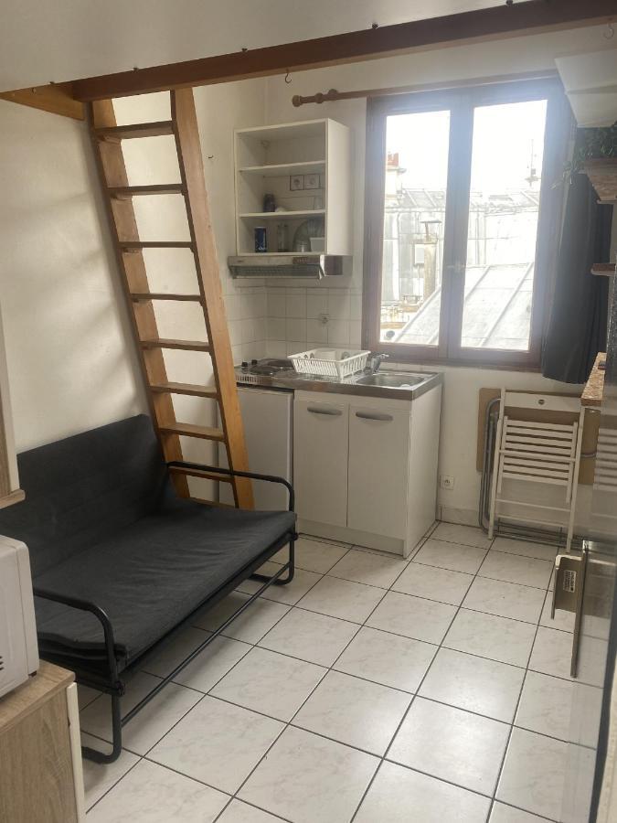 Sacre Coup De Coeur - Studio