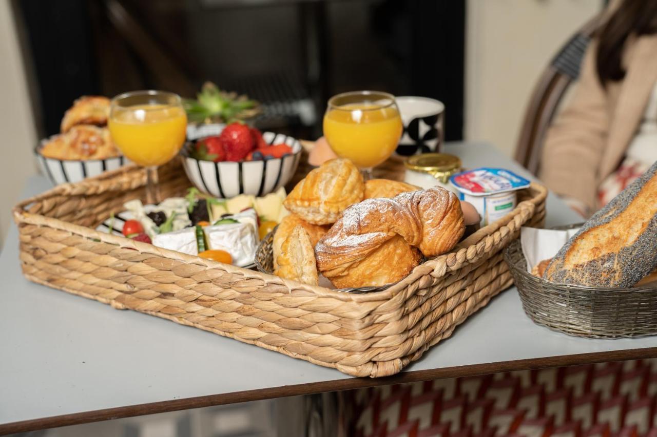 Hotel Du Mont Dore Batignolles Paris