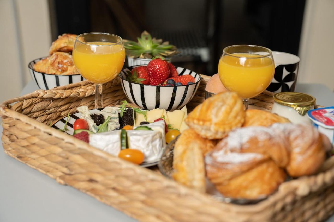 Hotel Du Mont Dore Batignolles 3*