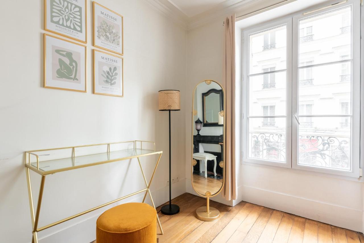 Proche Champ De Mars - Ii Appartement Paris