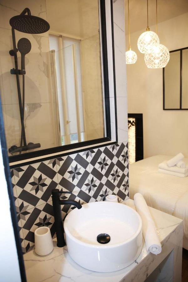 Sejour Romantique Avec Bain A Remous A 9 -p6 Paris