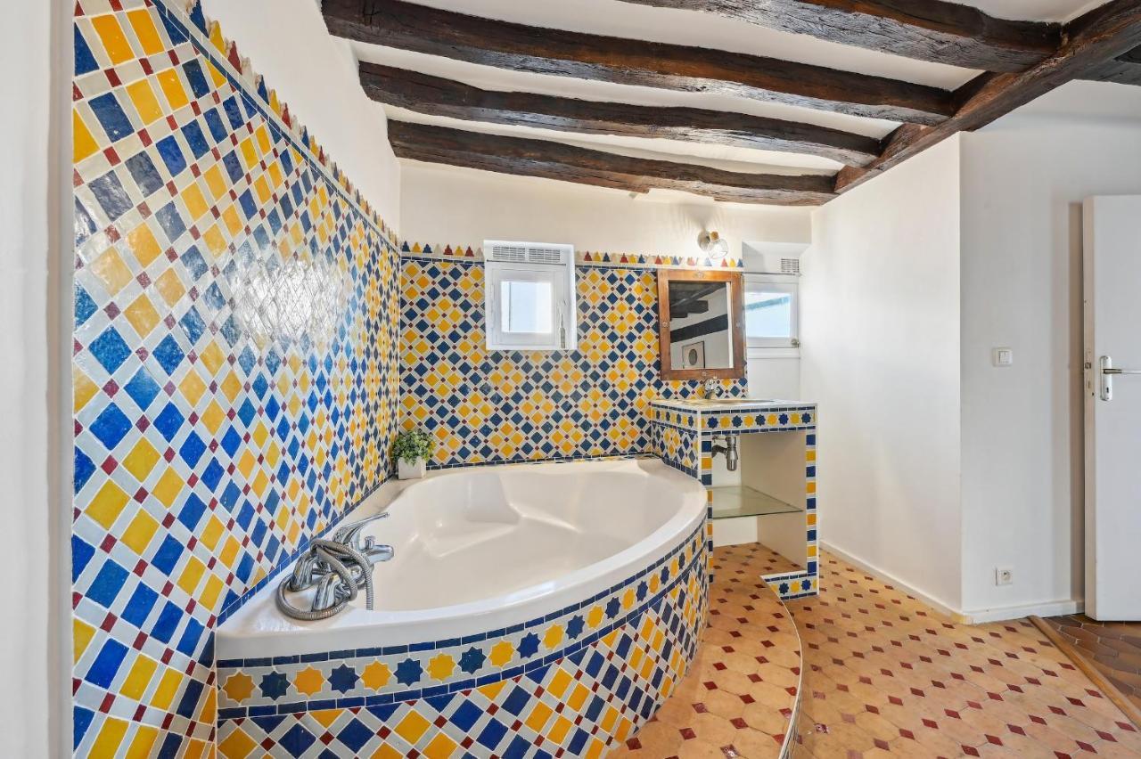 Latin Quarter -