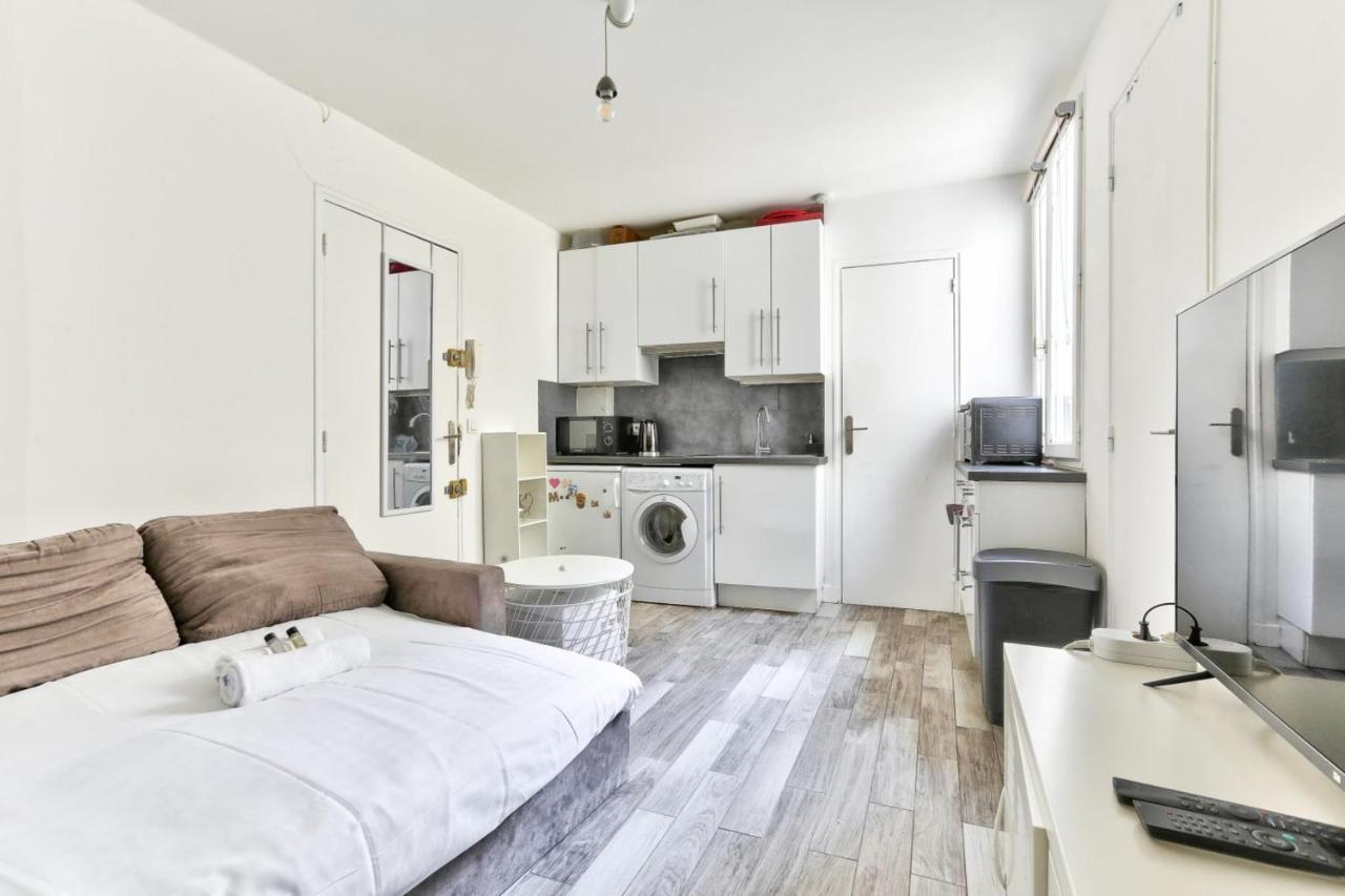 Apartment T2 Close To The Grands Boulevards Paris