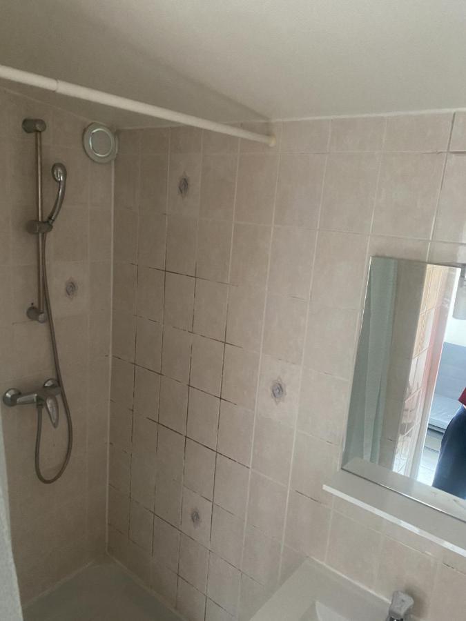 Sacre Coup De Coeur - Studio Apartment