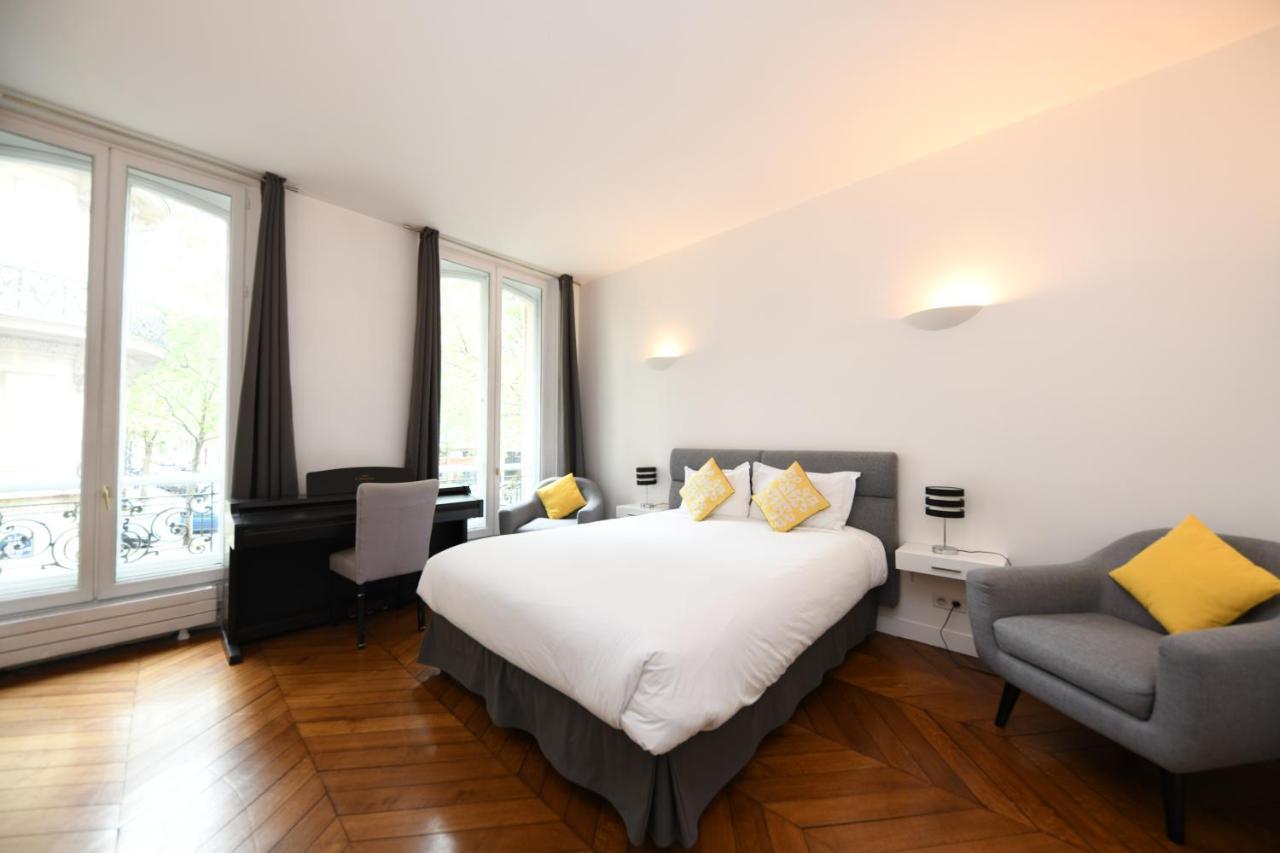 Square Bed & Breakfast