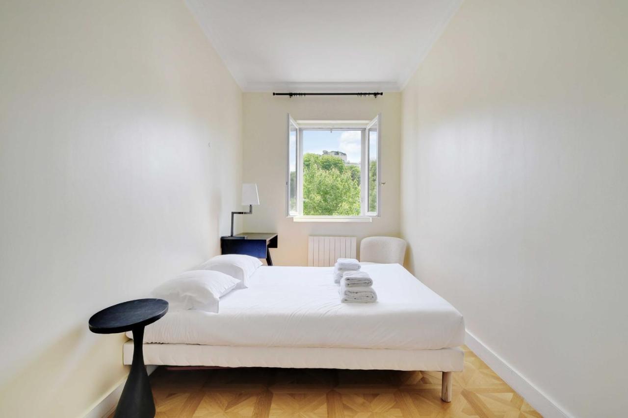 Luxury With Eiffel Tower View Apartment *