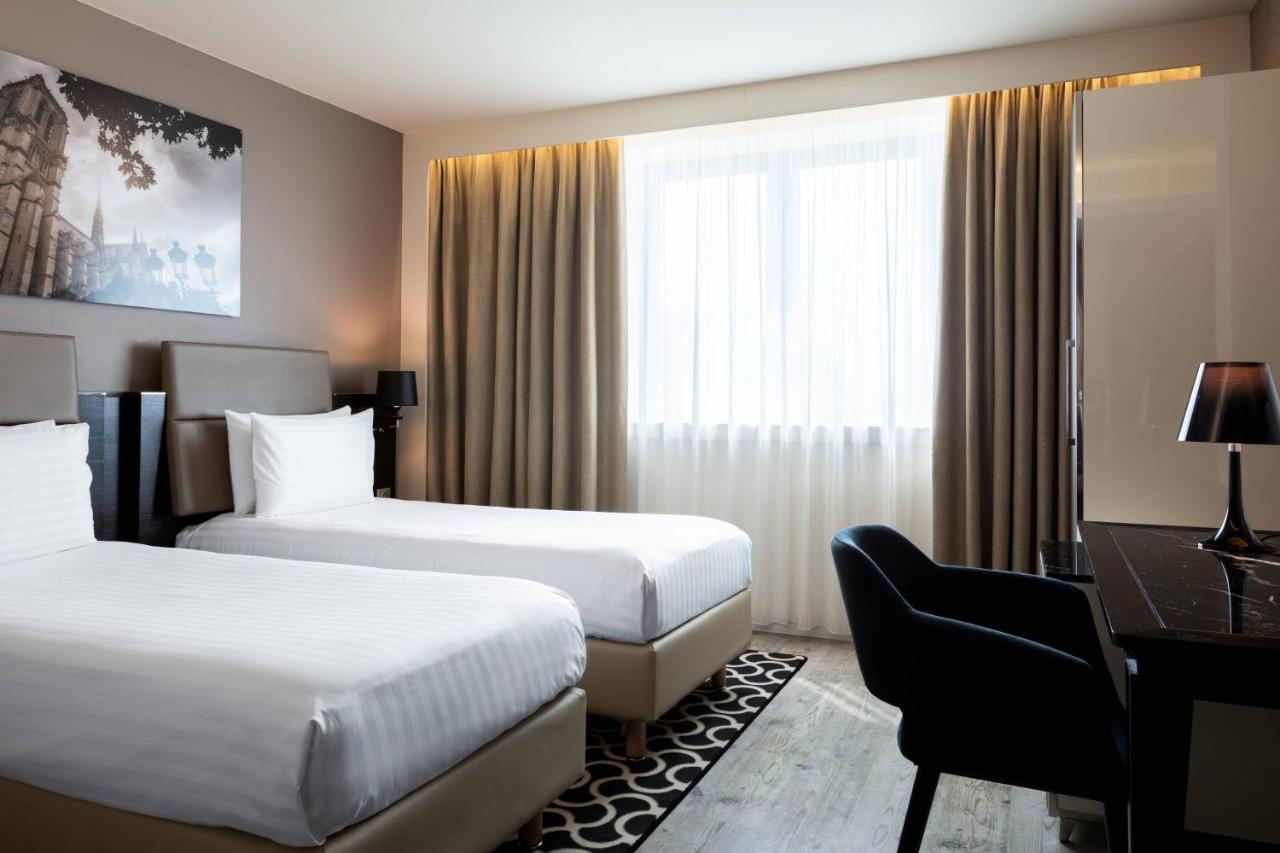 Hotel Ac Porte Maillot By Marriott