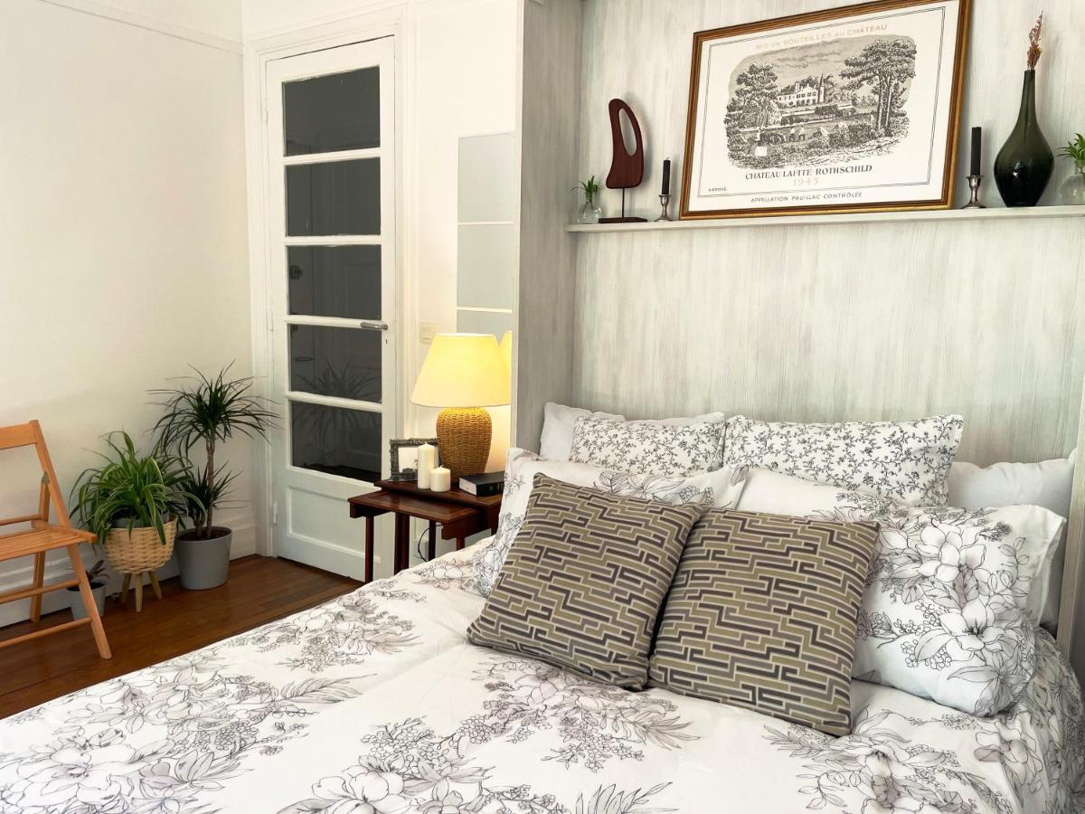 Apartment Magnifique Parisien Au Pied De La Tour Eiffel City Center Paris