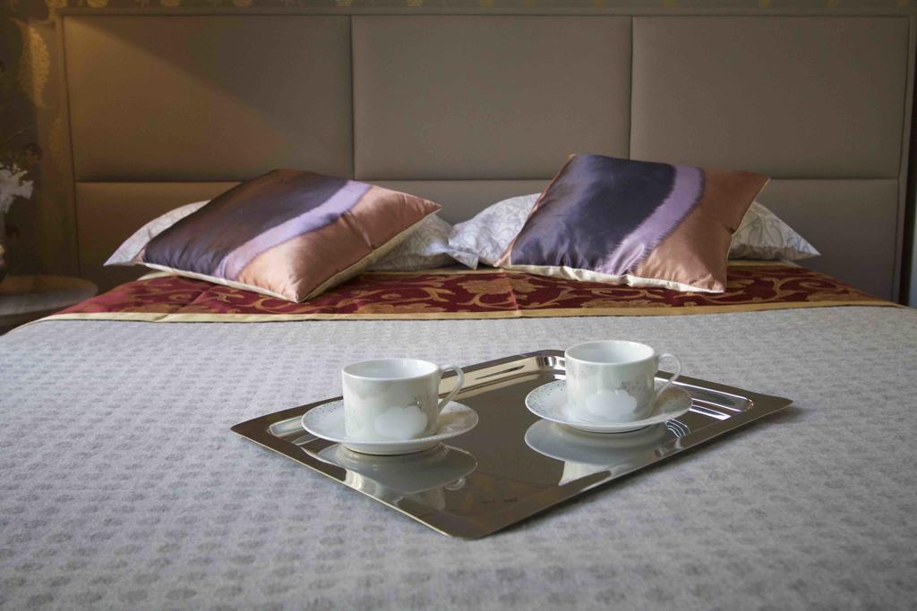 Saint Honore 2* Paris