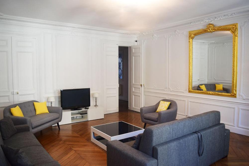 Bed & Breakfast Square 2*