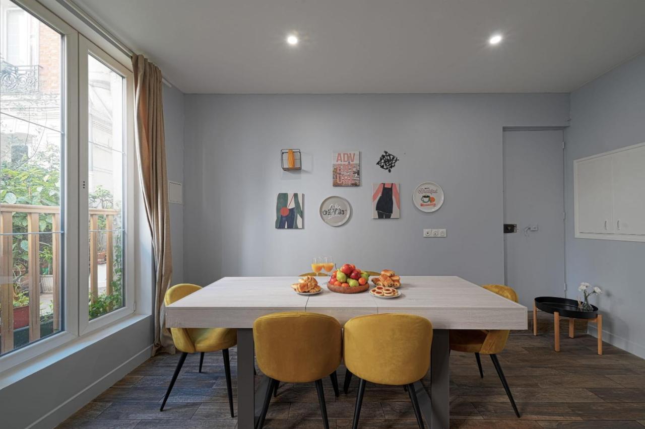 Huge 2 Floor With Unique Games & Theatre Appartement