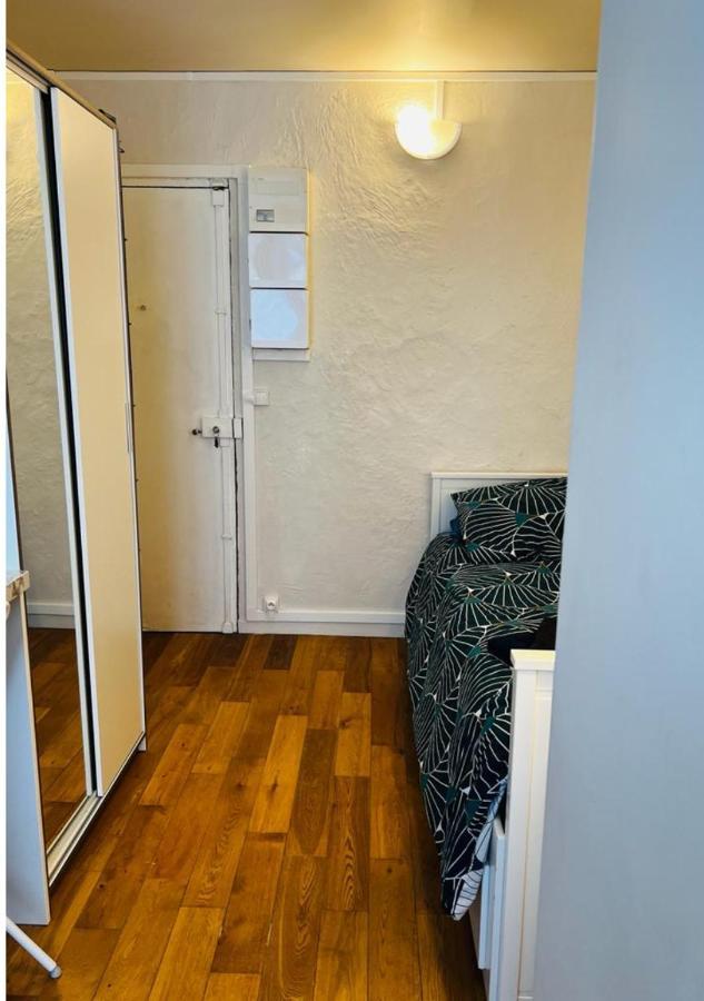 Apartment In The Middle Of
