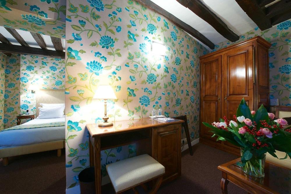 Hotel Relais Du Vieux 4*