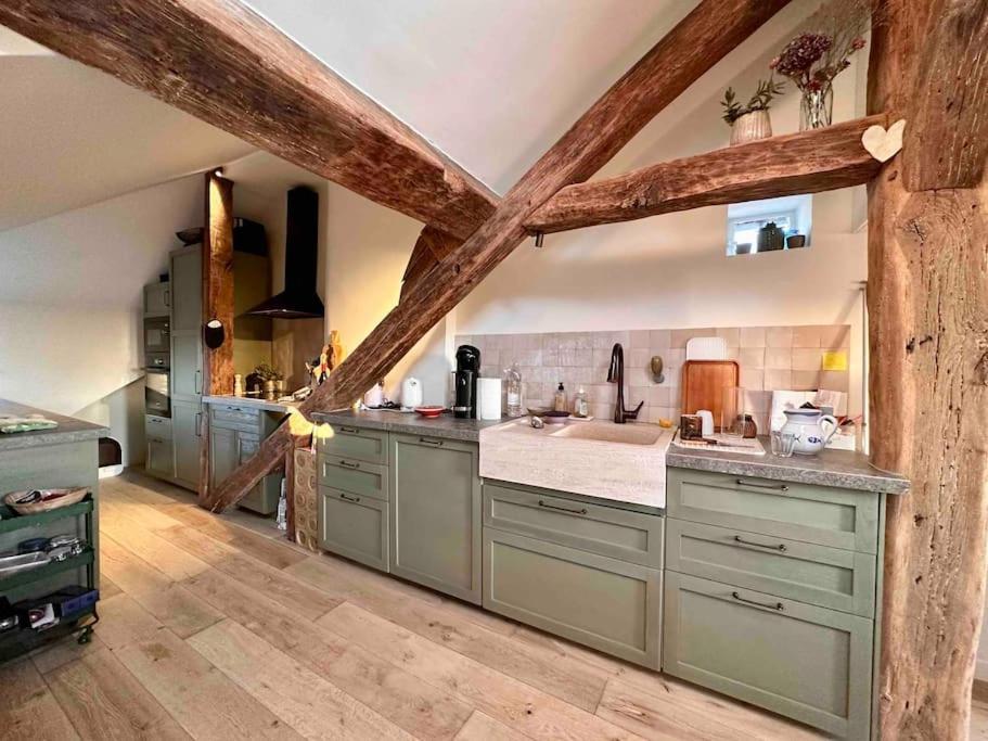 Apartment Charmant Duplex Au Coeur De Paris