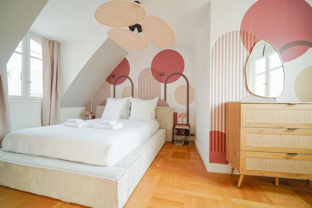 Haussmannien 16eme Arrondissement Apartment *