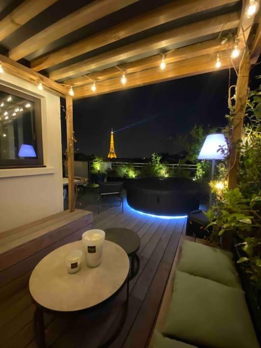 Luxury Penthouse - Eiffel Tower Apartment