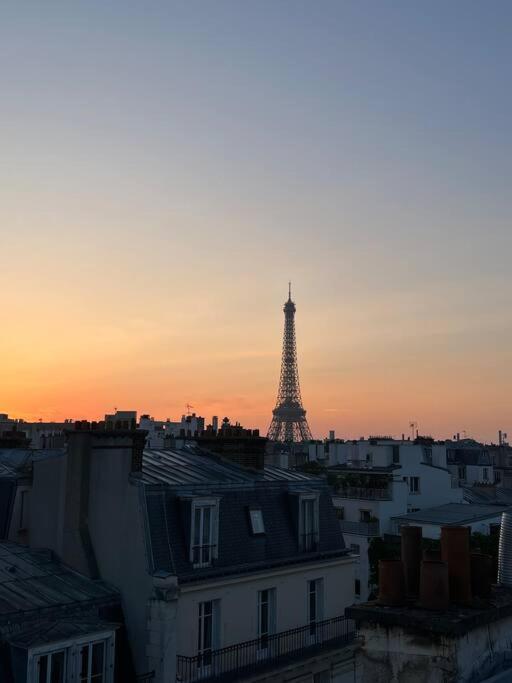 Luxury Penthouse - Eiffel Tower