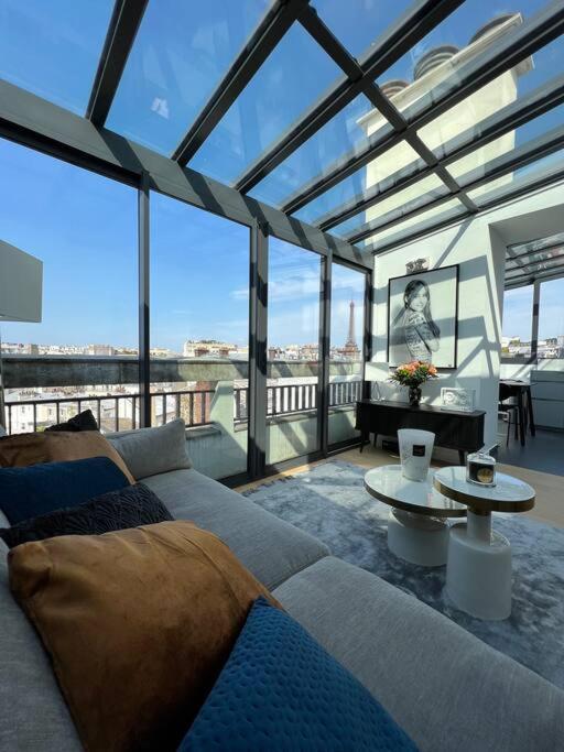 Luxury Penthouse - Eiffel Tower Apartment *