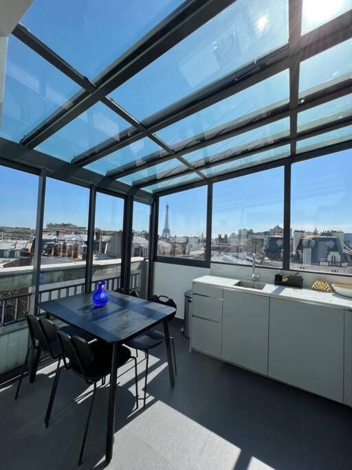 Luxury Penthouse - Eiffel Tower