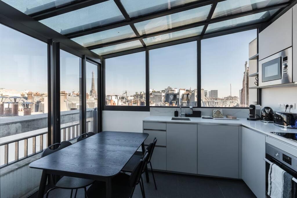 Luxury Penthouse - Eiffel Tower *