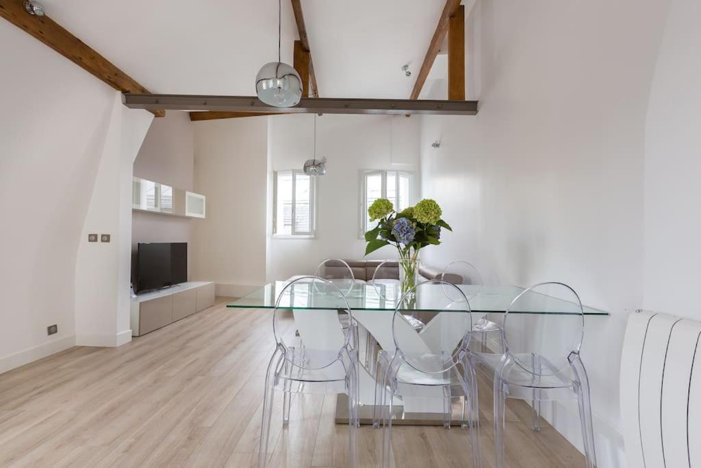 Loft Refait A Neuf En Dernier Etage 2 Paris