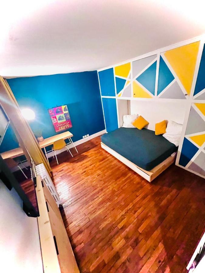 In Heart Of Apartment