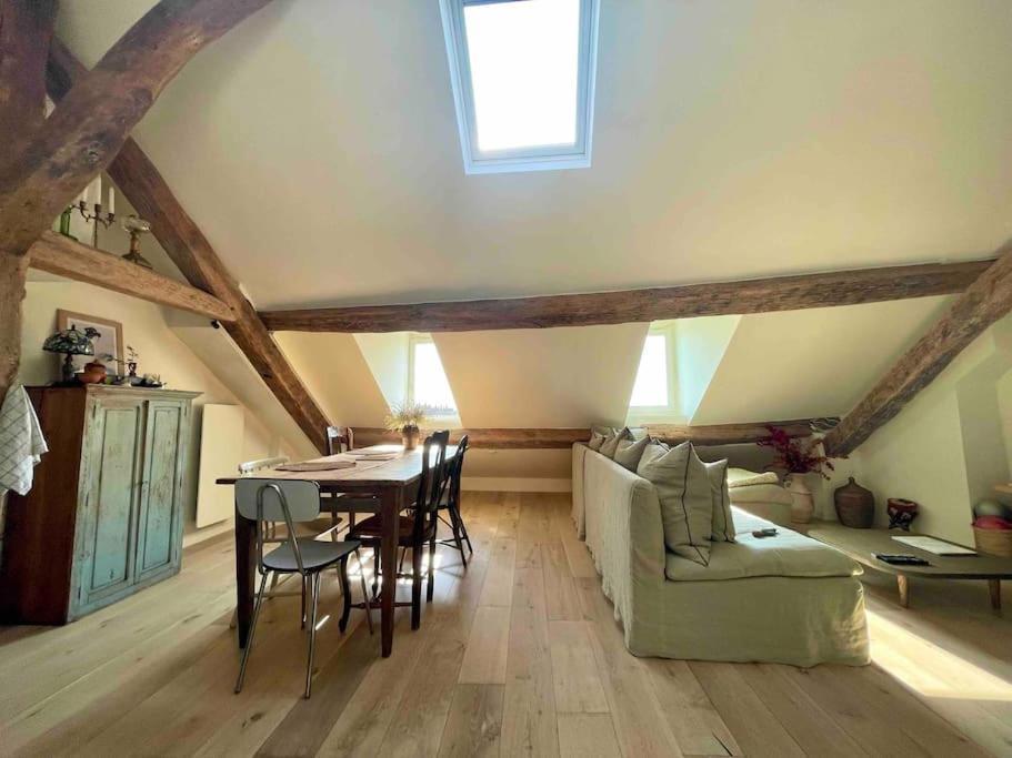 Apartment Charmant Duplex Au Coeur De Paris