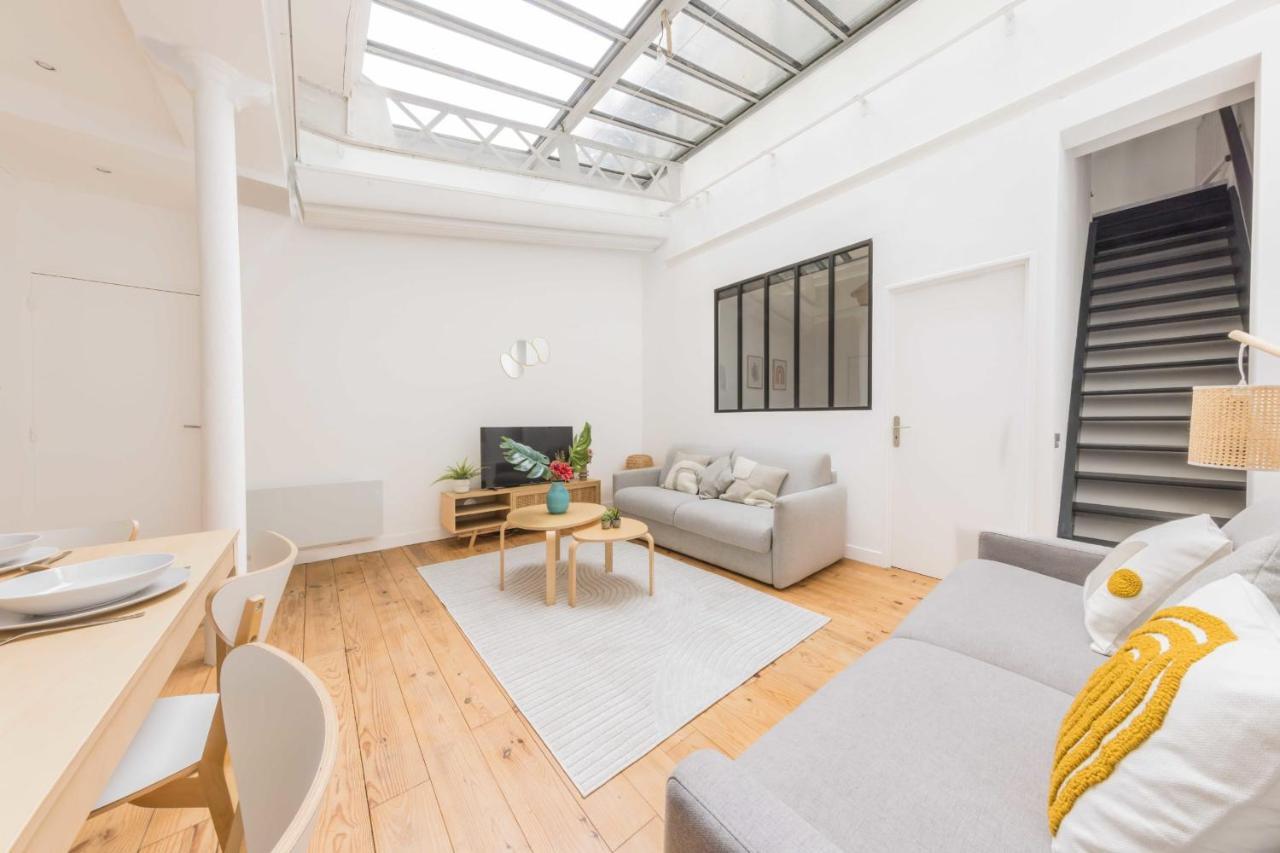 Charming With Mezzanine Appartement *