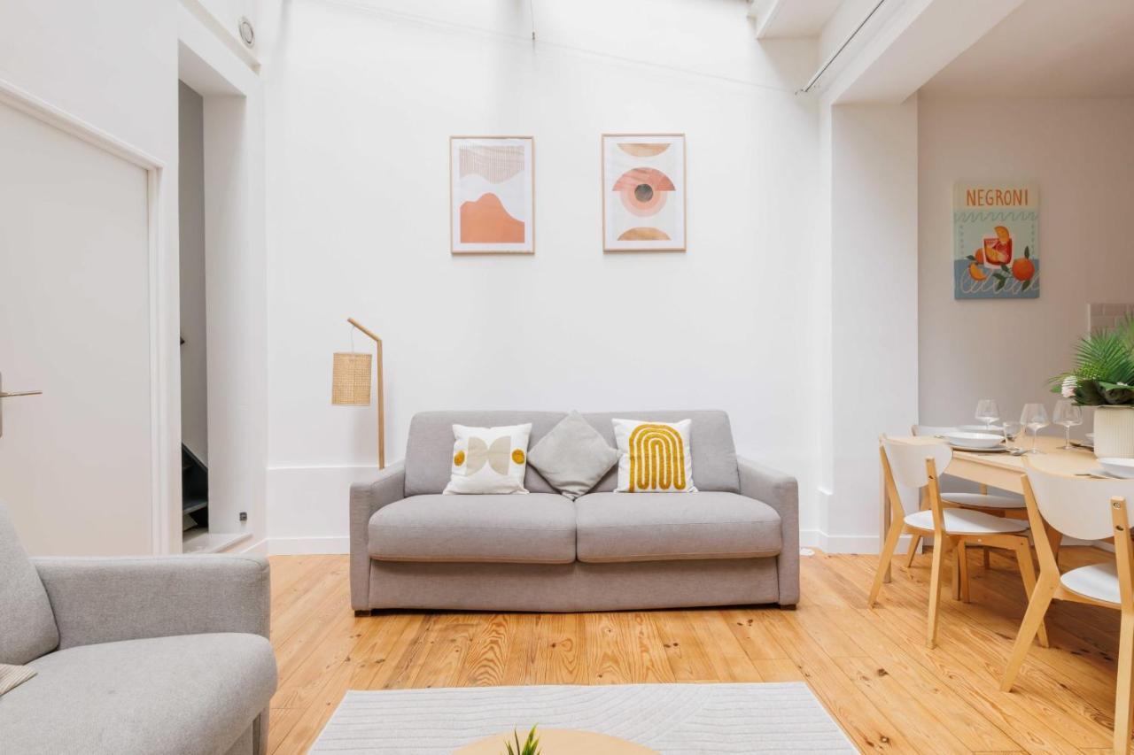Charming With Mezzanine Appartement Paris