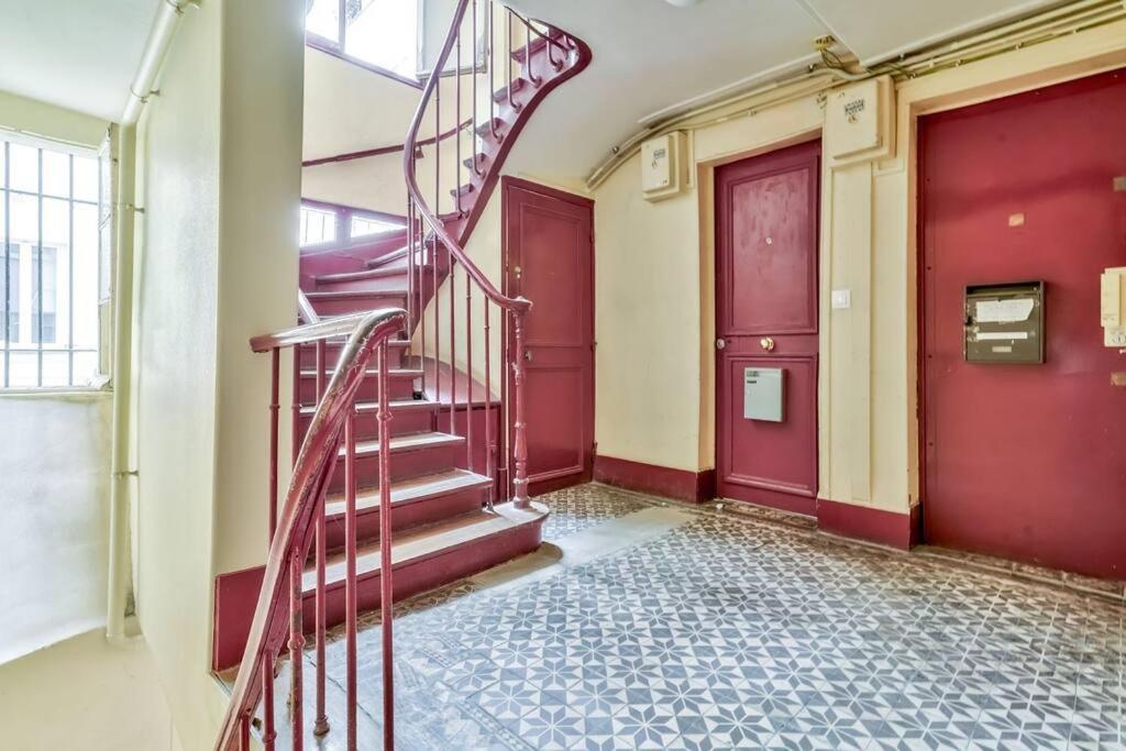 Studio Sur Les Toits Parisiens Paris