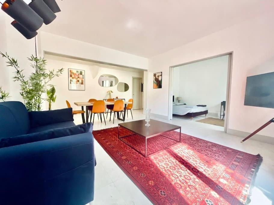 Gustave - Charming Eiffel Tower - Apartment Paris