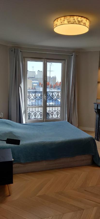 Bel 50 M2 Paris