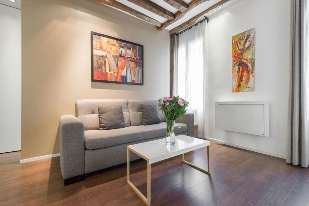 Montorgueil Charming Apartment Paris