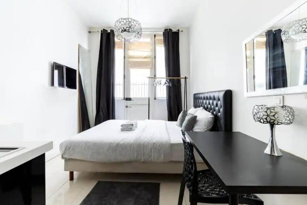 Canal St Martin : Charming Cosy Studio Paris
