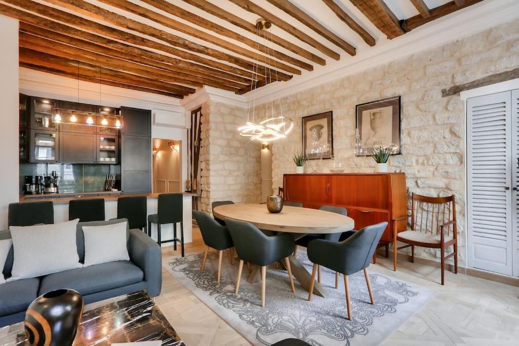 Apartment Le Luxe A La Francaise Au Coeur De Paris