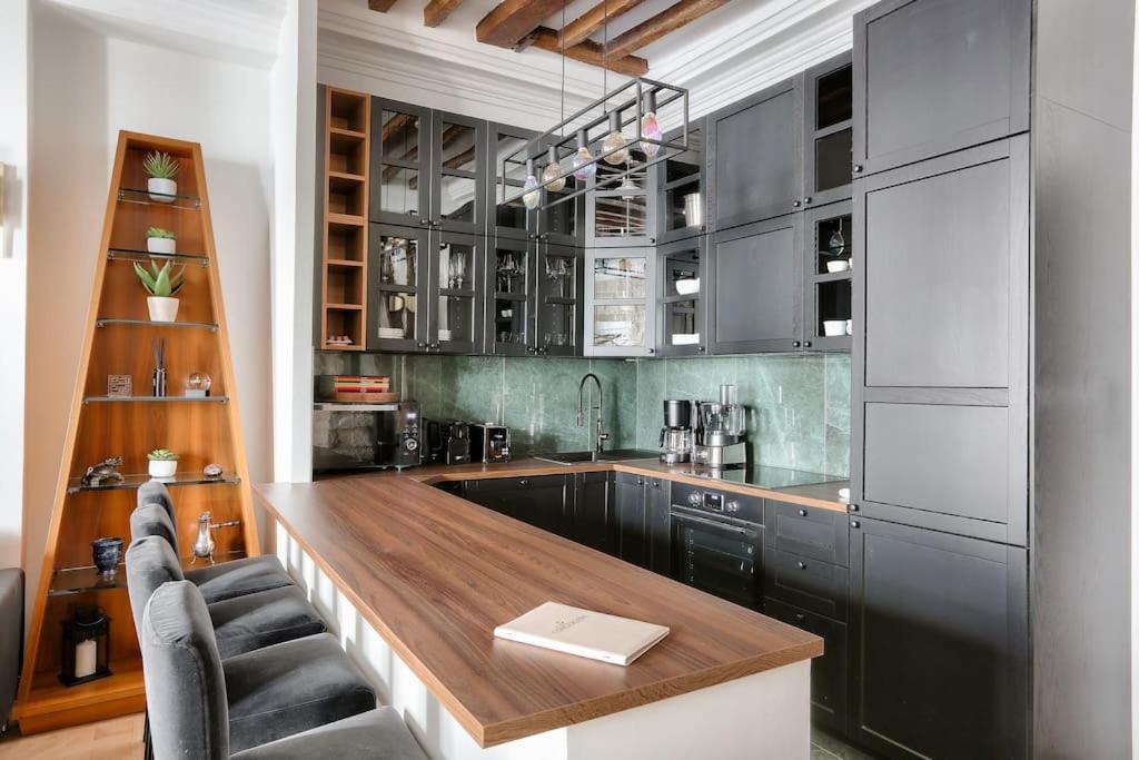 Le Luxe A La Francaise Au Coeur De Apartment