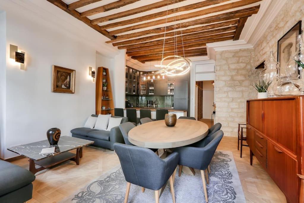 Apartment Le Luxe A La Francaise Au Coeur De *