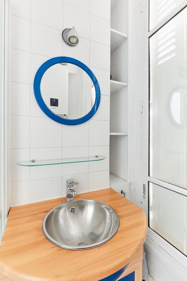 Eiffel Tower - Latin Quarter Apartment