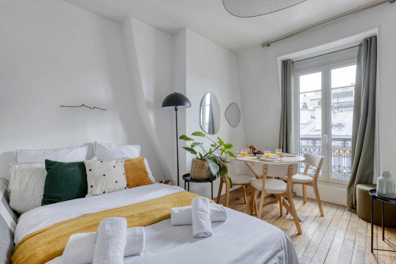 Nice And Authentic 2 Flat - Heart Of 11 Apartment