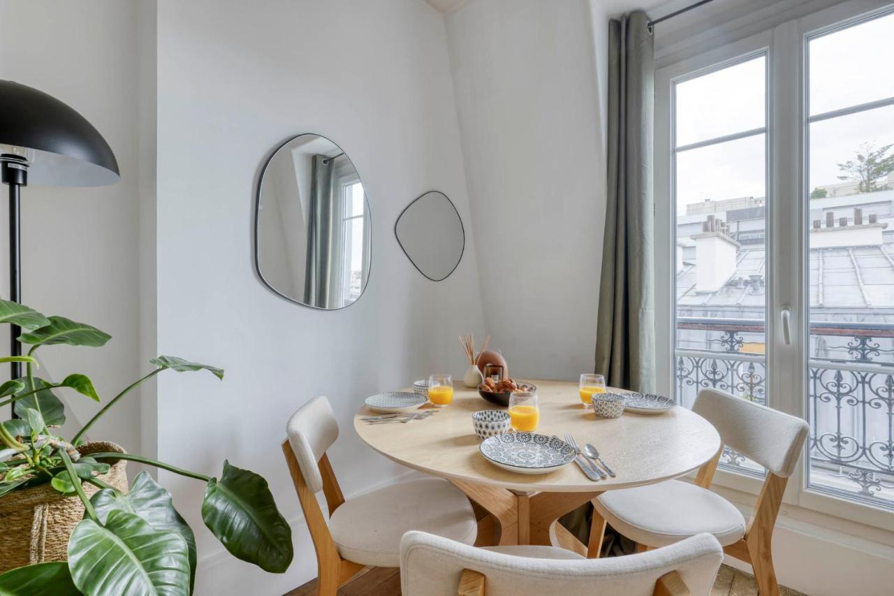 Nice And Authentic 2 Flat - Heart Of 11 Apartment