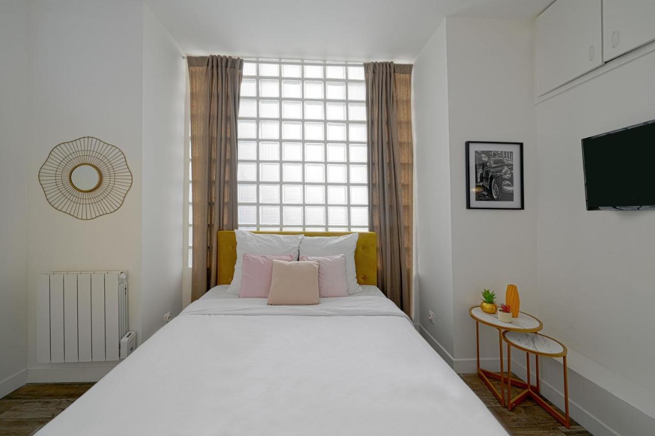 Huge 2 Floor With Theatre Appartement *