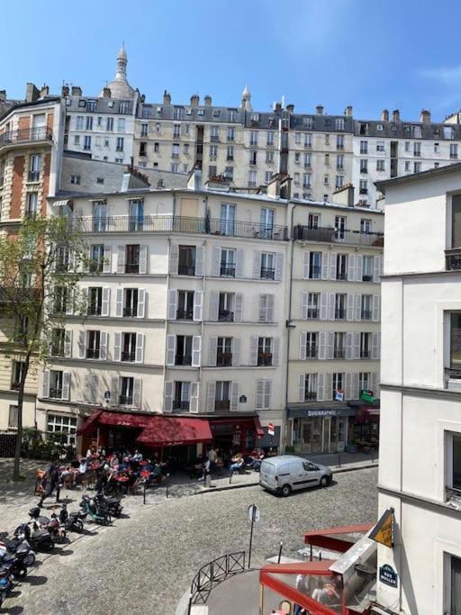 Au Pied Du Sacre-coeur, Bail Mobilite *