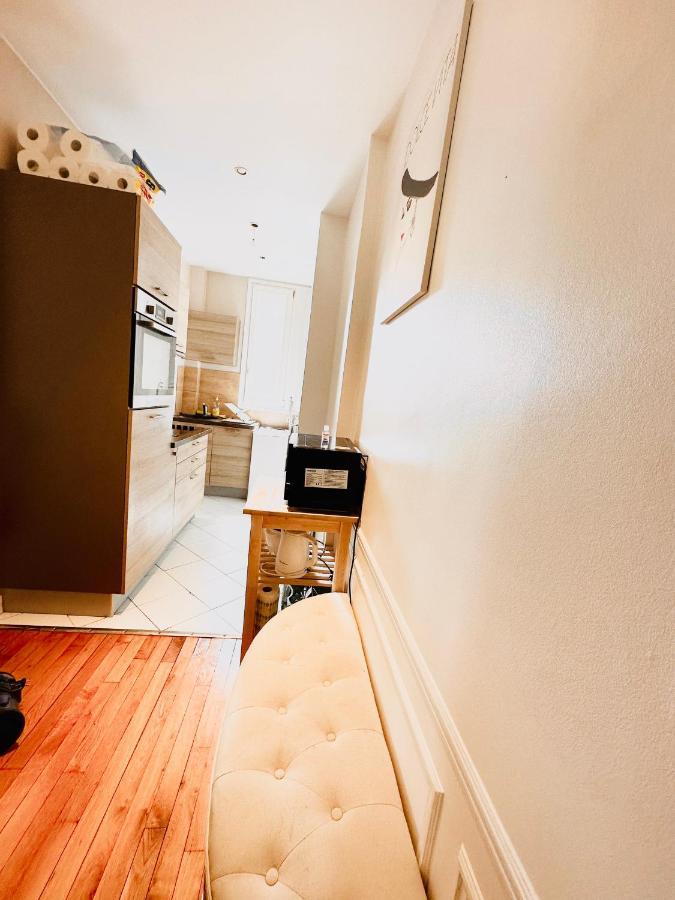 Apartment Cosy Avec Vue Tour Eiffel Paris