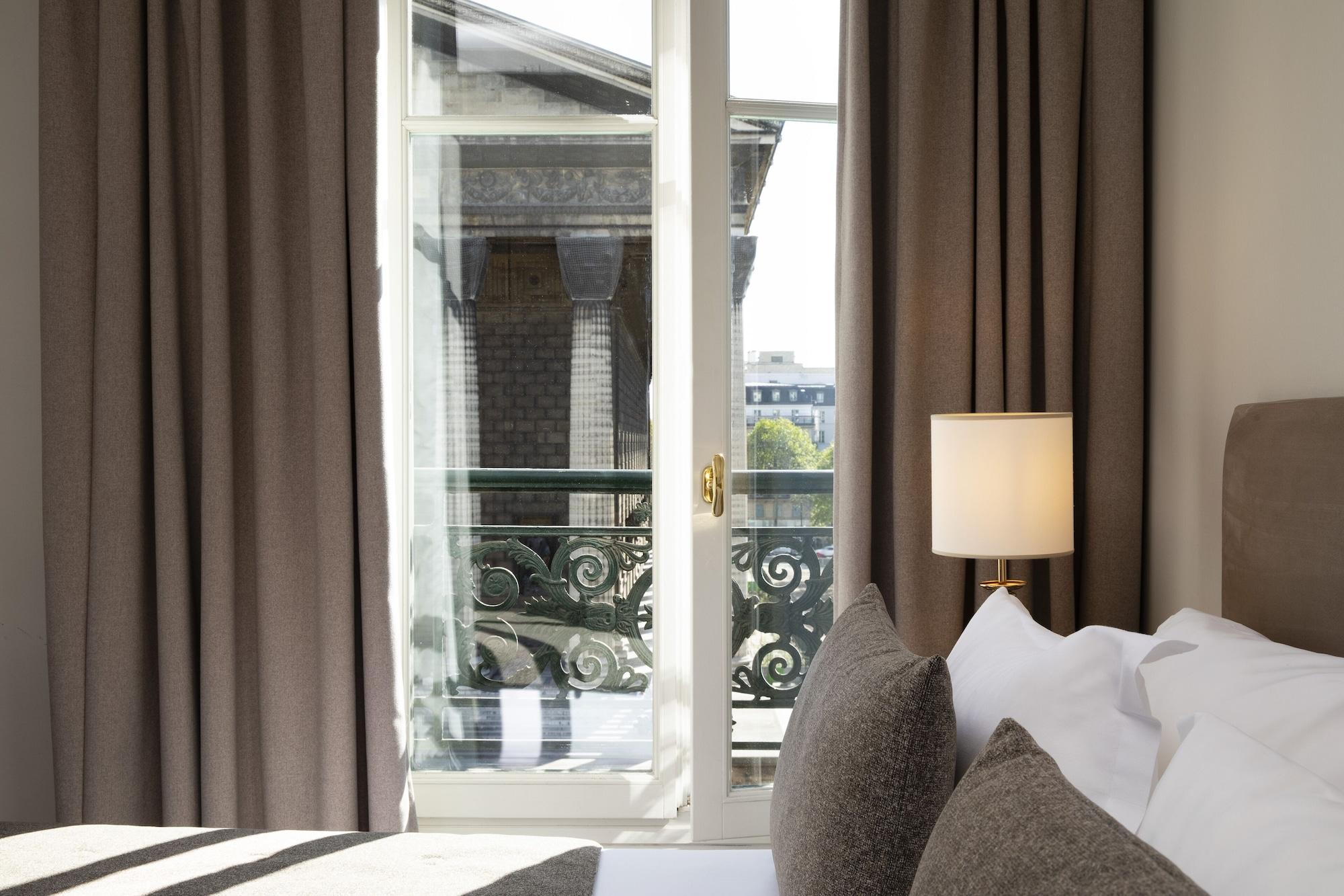 Madeleine Plaza Hotel 4*