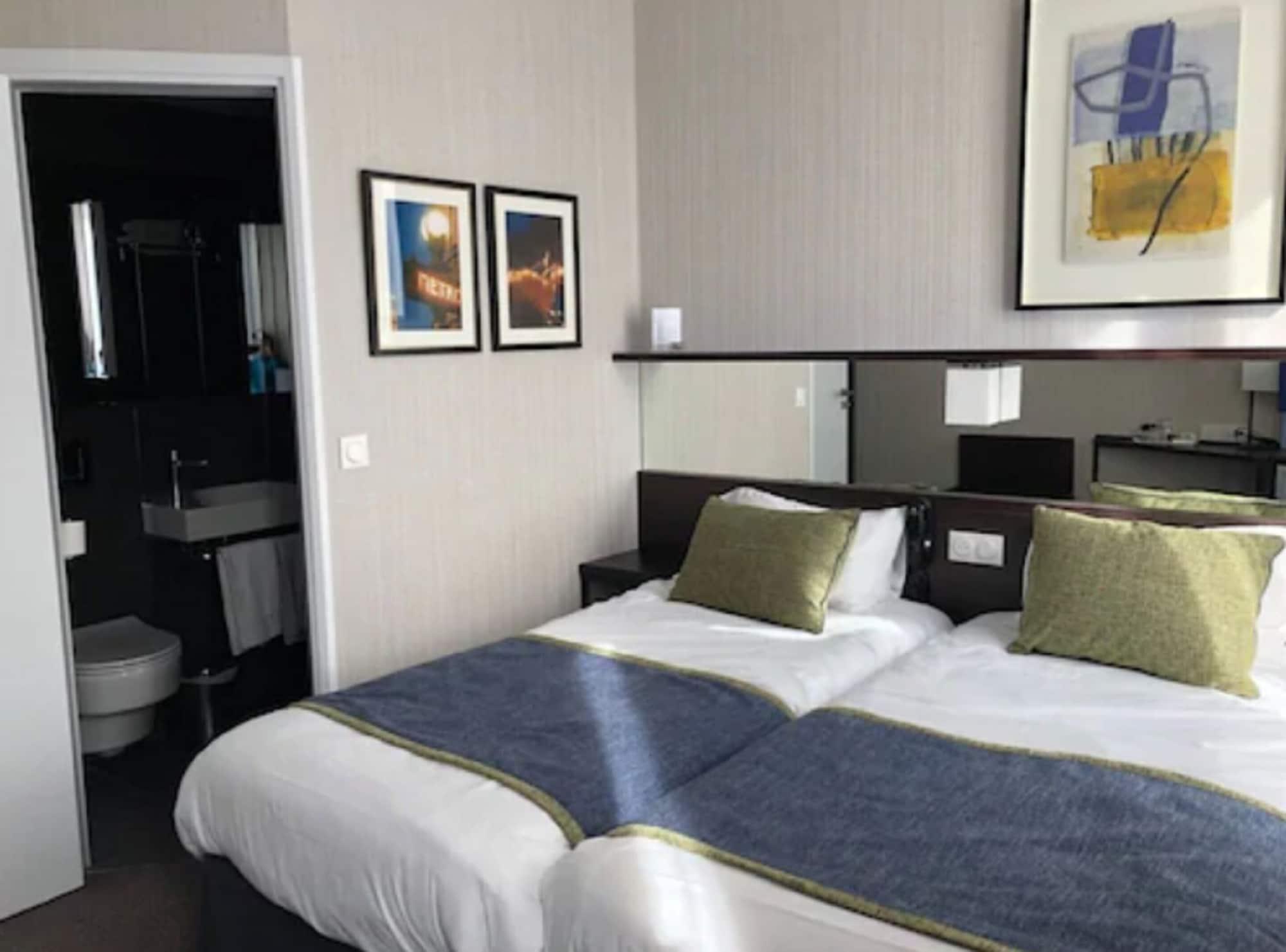 Charing Cross Hotel