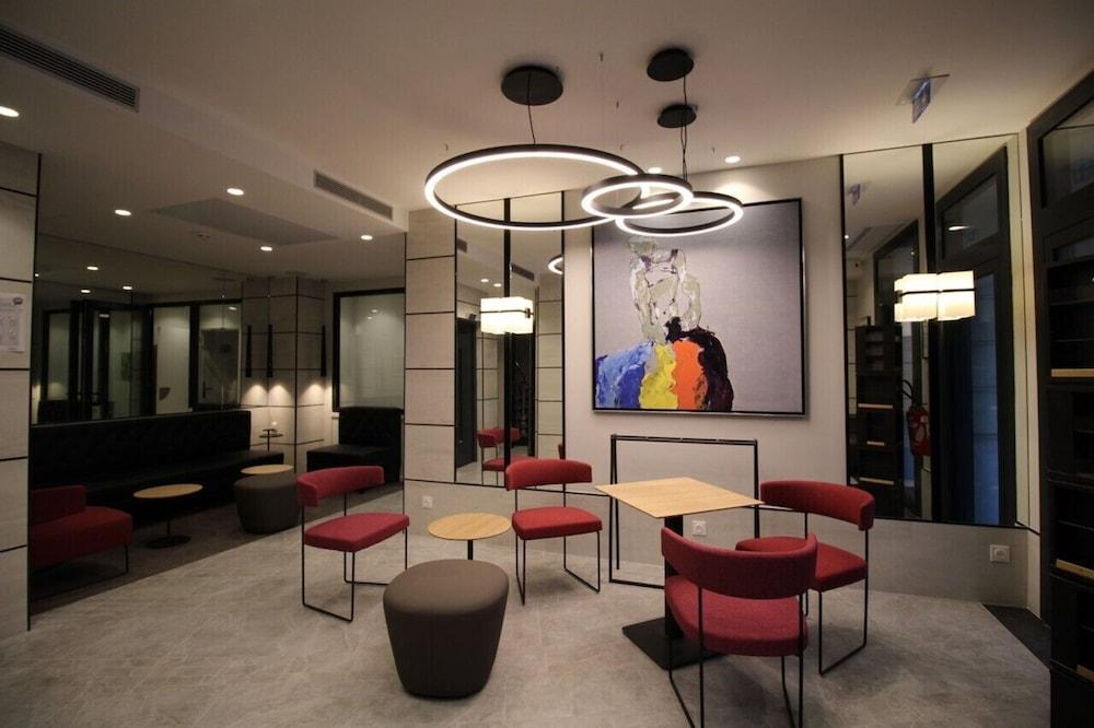 Charing Cross Hotel