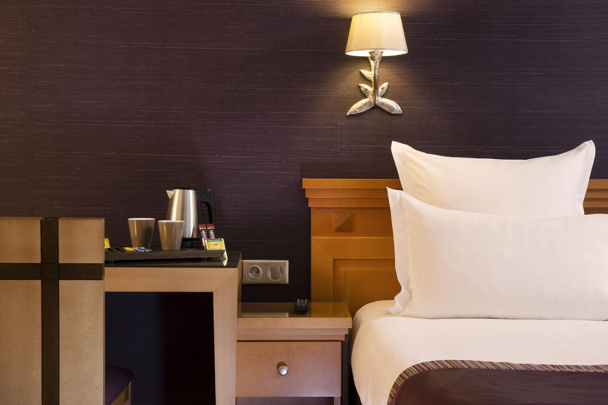 Mondial Hotel Paris