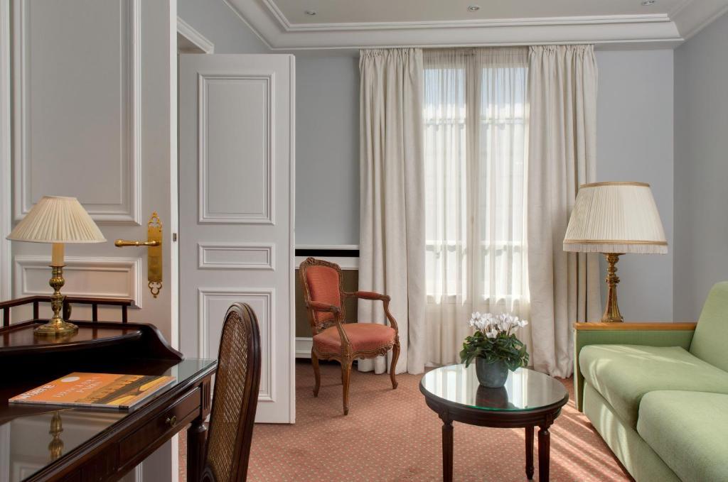 Le Littre 4* Paris